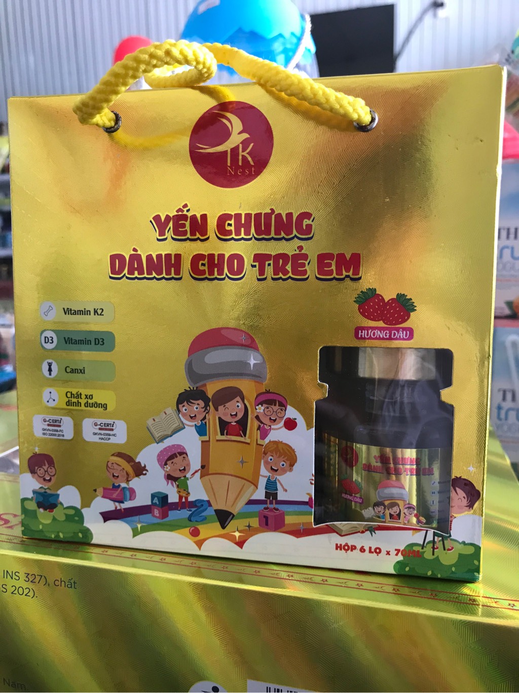 Yến Kid TKnest 25%, Hộp 6 lọ